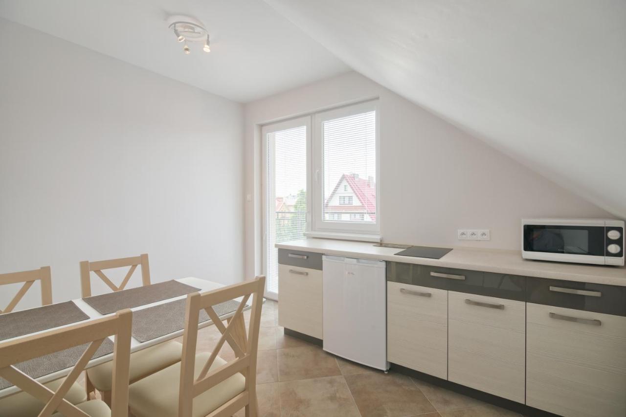 Pensjonat Tadeusz I Apartamenty W Darlowku 达洛科 外观 照片